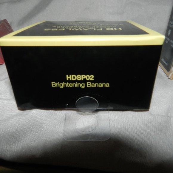 Absolute New York HD Flawless Setting Powder Brightening Banana - Picture 11 of 15